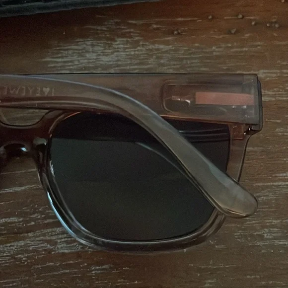 I love eyewear Ron’s optical sun Georgia +2.50 bifocal sunglasses - Picture 4 of 15